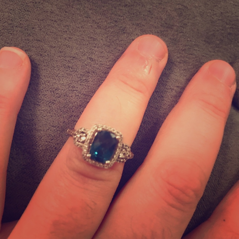 Women’s Fashion Ring